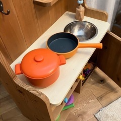 木製ままごとキッチン(おままごと付き)の画像