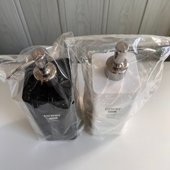 【新品未使用品】ディスペンサー　詰め替えボトル　マグネット　新品未使用の画像