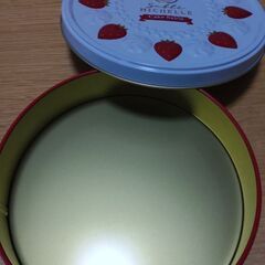 サブレミシェル　空き缶の画像