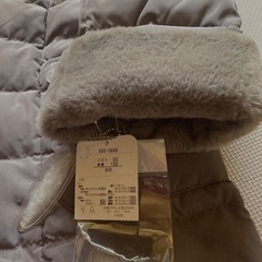 里麻のダウンコートの画像