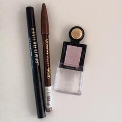お引取り先が決まりましたほぼ未使用◆アイメイクセット◆サンプル付きの画像