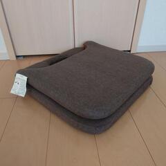 ニトリ 座椅子 折りたたみ可の画像