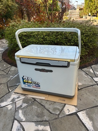 クーラーボックス　pv.vs-3200r lブルー