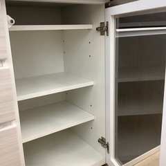 2枚扉引き出し付のキャビネットのご紹介です♪