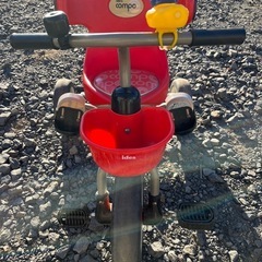 子供用三輪車の画像