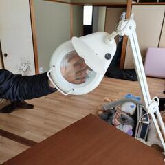 拡大鏡付き照明器具