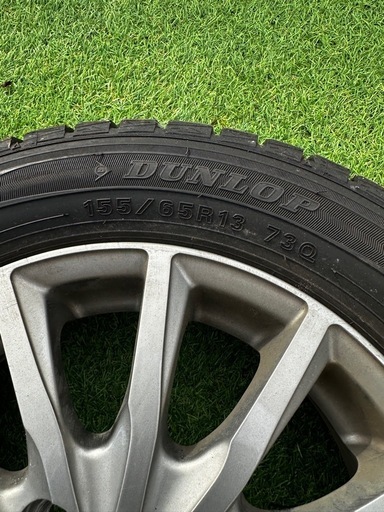 中古　スタッドレス ４本ホイール付き