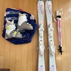 新品❗️女の子　110cm スキー板　ストック　ブーツ　19cmセット