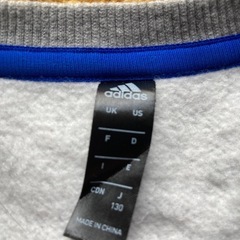 adidasトレーナー130サイズ の画像