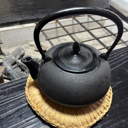 鉄瓶と囲炉裏