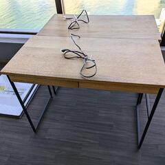 木製机(歪みがあり)2個セットの画像