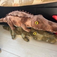 ワニぬいぐるみ