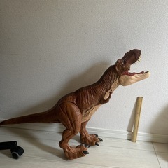 恐竜　ジュラシックワールド ティラノサウルス