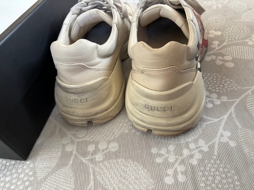GUCCI スニーカー　リップ