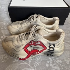 GUCCI スニーカー　リップ
