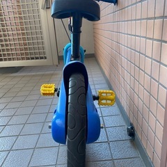 幼児用自転車の画像