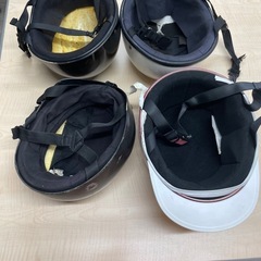 ヘルメットの画像