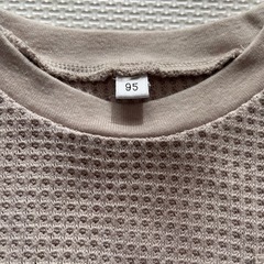 95 ワッフル素材のベストの画像