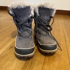 【受け渡し予定者が決まりました】【使用回数少なめ】スノーブーツ