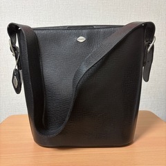 ★　i santi のレディースハンドバック（ブラック）の画像