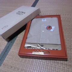 アルファー カシミヤ メンズ Mサイズ 肌着 上下セット （未使用）ギフト箱 お譲りします。＊石川県＊美川より＊期間限定の画像