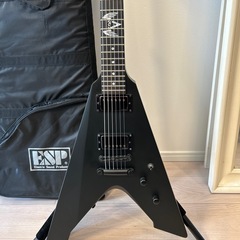 ESP LTD Viper ブラック エレキギター メタリカモデルの画像