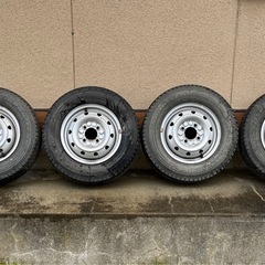 軽トラに145R12LT スタッドレス　溝あり