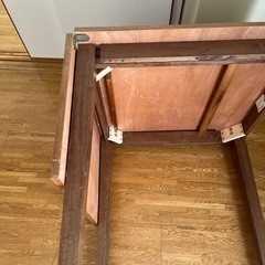 ダイニングテーブルの画像