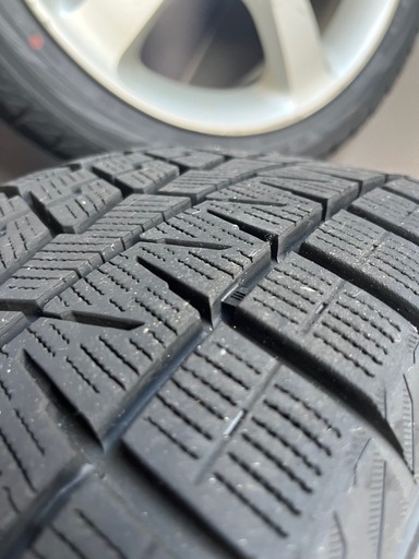 iceGUARD7 iG70 215/45R17 （ワンシーズンのみ使用）