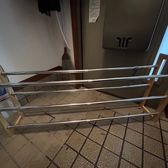 伸縮式シューズラック