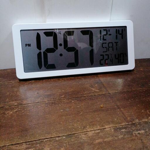 デジタル電波時計