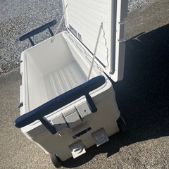 シマノ 大型クーラーボックス60Lの画像