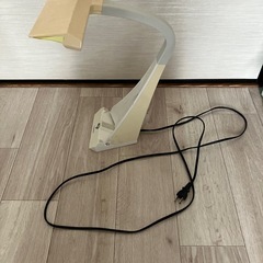卓上ライトの画像