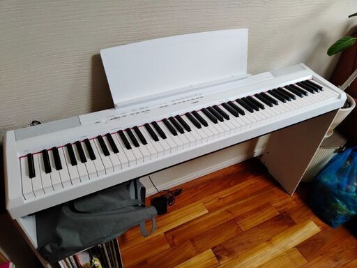 電子ピアノ　YAMAHA