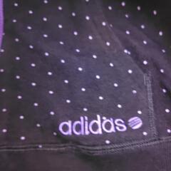 adidas　レディースМサイズパーカー　綿100%の画像