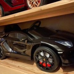 乗用ラジコンカー　ランボルギーニ　アヴェンタドール モデルブラック