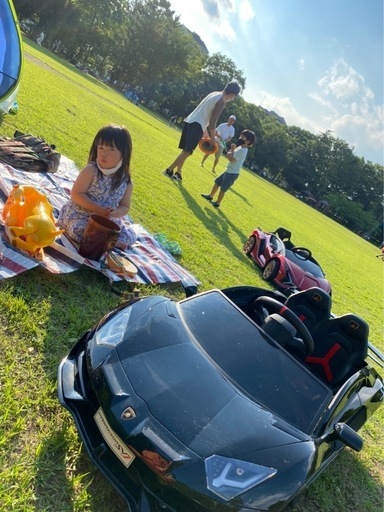 乗用ラジコンカー　ランボルギーニ　アヴェンタドール モデルブラック