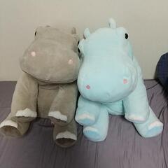 大きいぬいぐるみ(カバさん2個セット)の画像