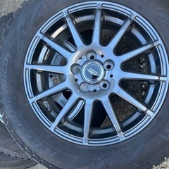 車のパーツ タイヤ、ホイール