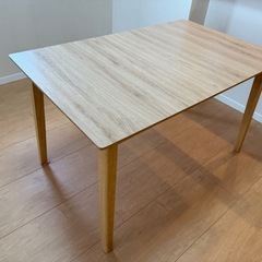ダイニングテーブル　