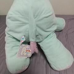 大きなぬいぐるみ、ゾウさんの画像