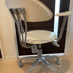デスクチェアの画像