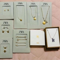 ZARA イニシャル『H』ピアス・リング・ネックレス・ヘアピン