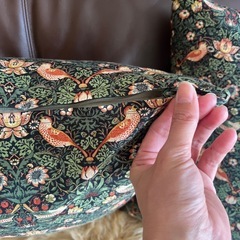ハンドメイド ウィリアム・モリス いちご泥棒  クッションカバー2枚セットの画像