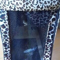 小型犬や猫ちゃん用 キャリーケースの画像