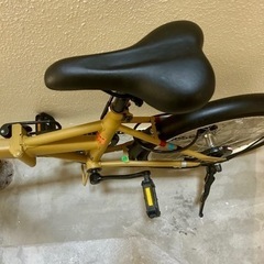 折りたたみ自転車　おしゃれなカラーです。一度のみ使用しました。の画像