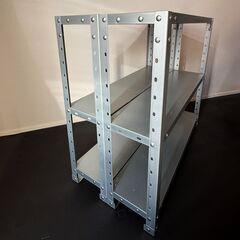 【譲ります】メッキ素材のスチールシェルフの画像