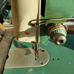 ジャノメ JANOME 足踏みミシン ミシン台 鉄脚  レトロ 古道具 インテリア 店舗什器 手芸 ヴィンテージ 現状品の画像