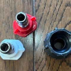 【ジャンク品】高圧洗浄機 本体　コードレス　バッテリー付き　の画像
