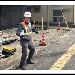 サクッと稼げる！建築現場の交通誘導警備♪の画像
